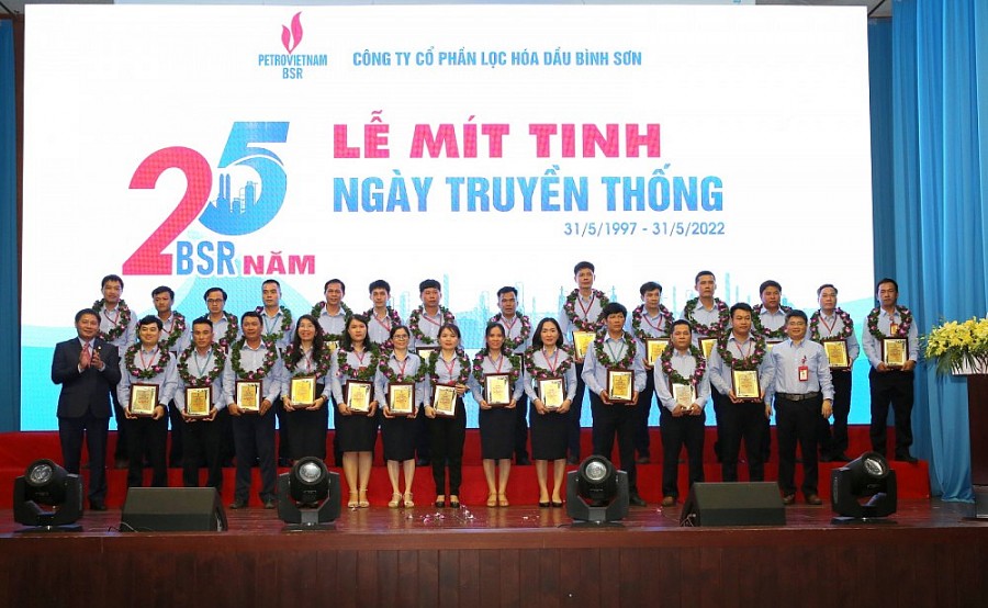 Tuyên dương 26 Người lao động BSR tiêu biểu năm 2022