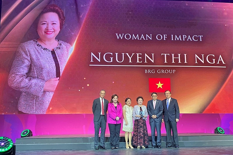 Madame Nguyễn Thị Nga lần thứ 6 được vinh danh “Người có tầm ảnh hưởng nhất châu Á trong lĩnh vực Gôn”