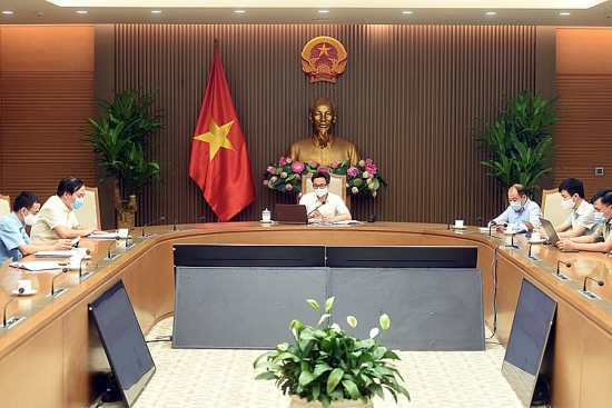 phan dau khong keo dai gian cach xa hoi tren dien rong