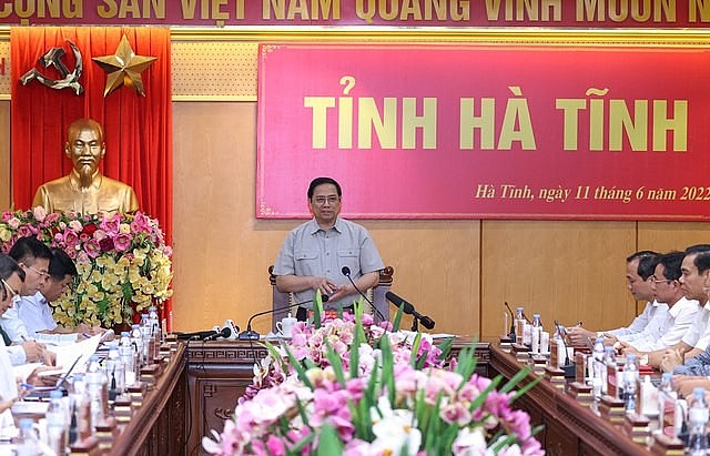 Thủ tướng Phạm Minh Chính phát biểu tại buổi làm việc với Ban Thường vụ Tỉnh ủy Hà Tĩnh