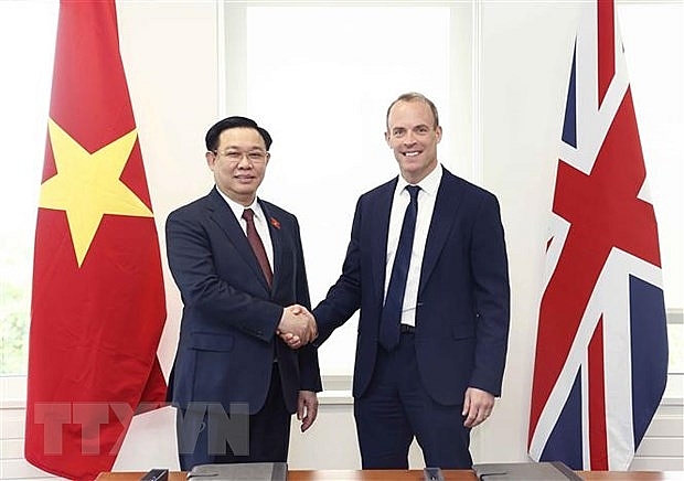 Chủ tịch Quốc hội Vương Đình Huệ và Phó Thủ tướng, Bộ trưởng Tư pháp Anh Dominic Raab