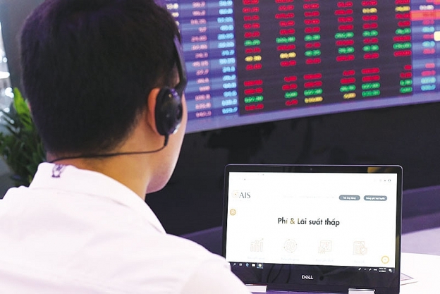 Tăng trưởng lợi nhuận của công ty chứng khoán chững lại