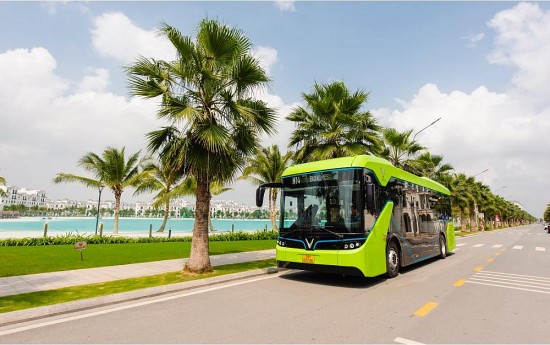 Doanh nghiệp vận tải băn khoăn trạm sạc khi chuyển đổi xe bus điện