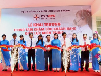 EVNCPC: Chăm sóc khách hàng - mục tiêu hàng đầu