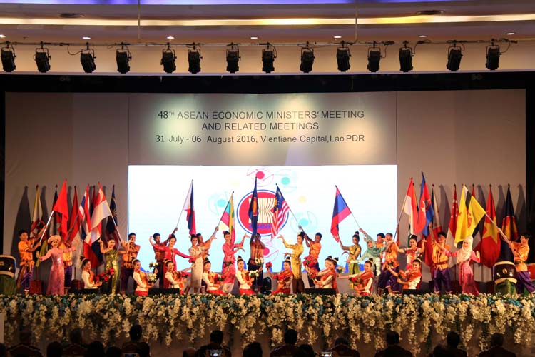 Cộng đồng Kinh tế ASEAN 2025: Cơ hội và thách thức mới đối với Việt Nam