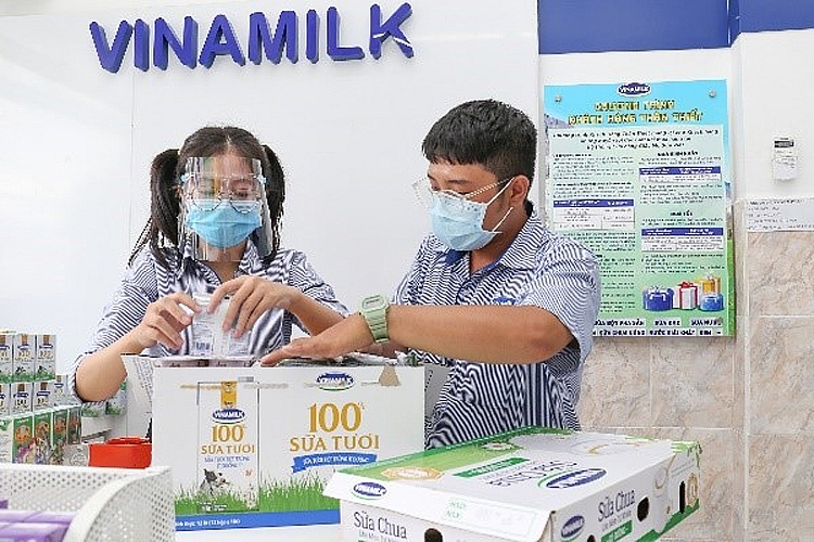 Vinamilk triển khai chương trình hỗ trợ quà tặng để trợ giá mùa dịch lên đến gần 170 tỷ đồng