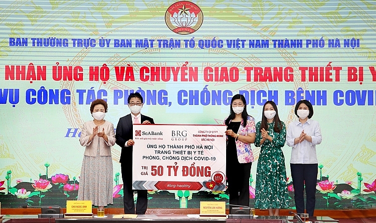 Tập đoàn BRG, Ngân hàng SeABank và Công ty Thành phố Thông minh ủng hộ TP. Hà Nội trang thiết bị y tế trị giá 50 tỷ đồng