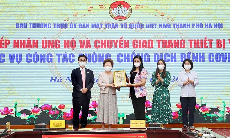 Tập đoàn BRG, Ngân hàng SeABank và Công ty Thành phố Thông minh ủng hộ trang thiết bị phòng chống dịch Covid-19 trị giá 50 tỷ đồng cho Hà Nội