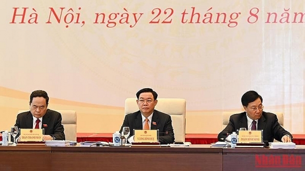 Chủ tịch Quốc hội Vương Đình Huệ, Phó Chủ tịch Thường trực Quốc hội Trần Thanh Mẫn, Phó Thủ tướng Thường trực Phạm Bình Minh dự hội nghị