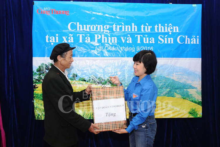 Báo Công Thương chia sẻ khó khăn với đồng bào tỉnh Lai Châu