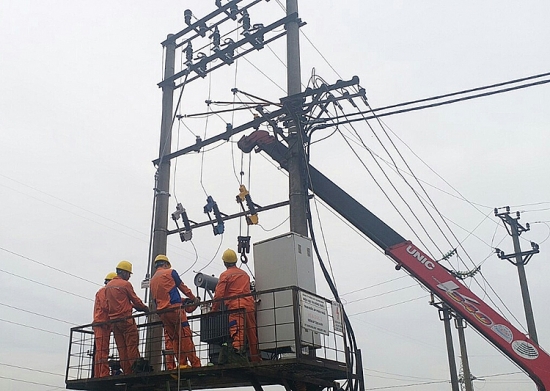 pc quang ninh trien khai nhieu giai phap nham giam ty le ton that dien nang