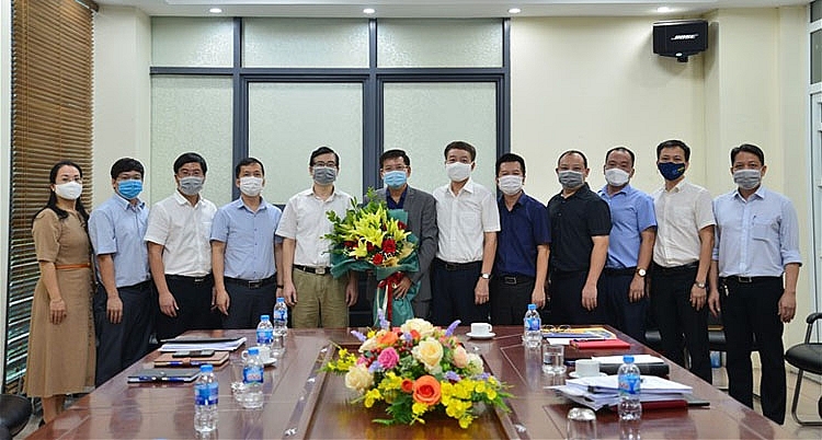 PGS.TS Đinh Văn Châu nhận quyết định bổ nhiệm làm Quyền Hiệu trưởng Trường Đại học Điện lực