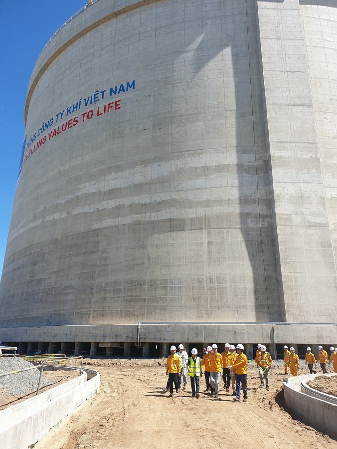 Hoàn thành Dự án Kho chứa LNG Thị Vải – nhiệm vụ căng thẳng và vinh quang của PV GAS, trong đó có vai trò chủ đạo của DVK