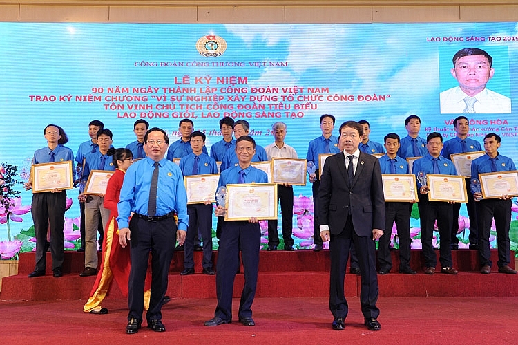 Công đoàn Tổng Công ty Thuốc lá Việt Nam: 25 năm vững bước phát triển