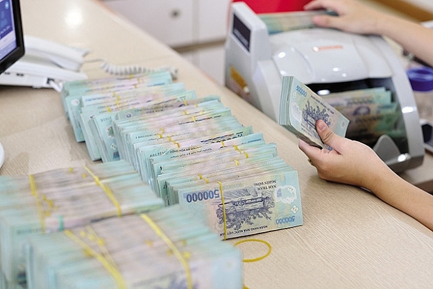 Lãi suất tiết kiệm đụng trần cho phép