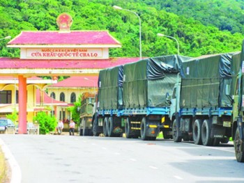 Cửa khẩu quốc tế Cha Lo: Hàng lậu tăng đột biến