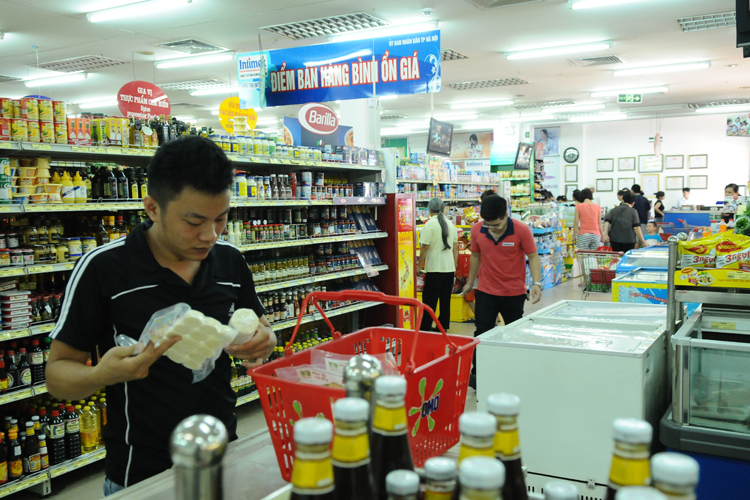 Thị trường những tháng cuối năm 2016: Không thiếu hàng, sốt giá