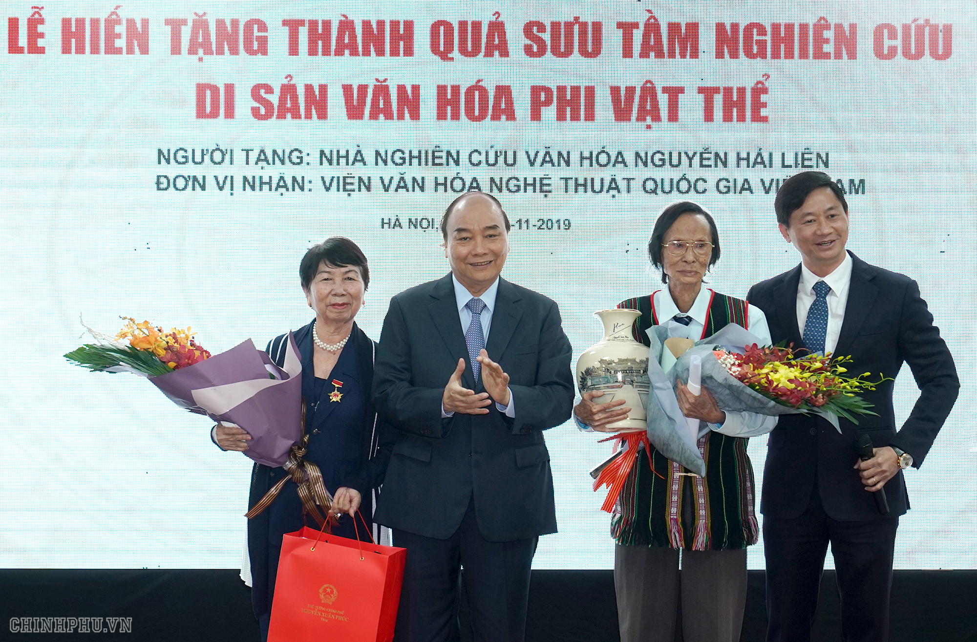 thu tuong phai bien van hoa tro thanh di san tao sinh ke cho nguoi dan