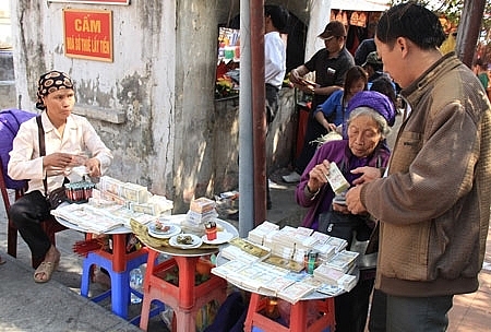 doi tien le dip tet phi cao ngat nguong