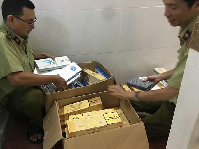 qltt tp ho chi minh thu giu hang nghin bao thuoc la ngoai nhap lau