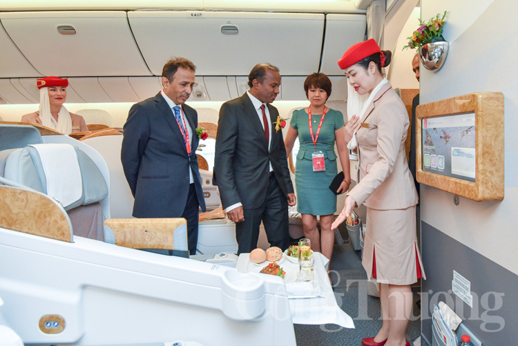 Emirates mở đường bay mới đến Yangon và Hà Nội