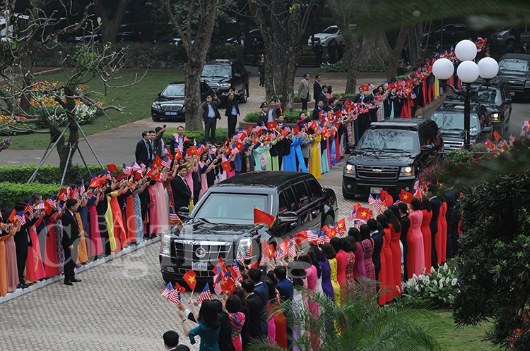 Tổng Bí thư, Chủ tịch nước và Thủ tướng Việt Nam tiếp và làm việc với Tổng thống Hoa Kỳ tong bi thu chu tich nuoc va thu tuong viet nam tiep va lam viec voi tong thong hoa ky