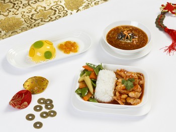 thuong thuc huong vi ngay tet voi cua emirates