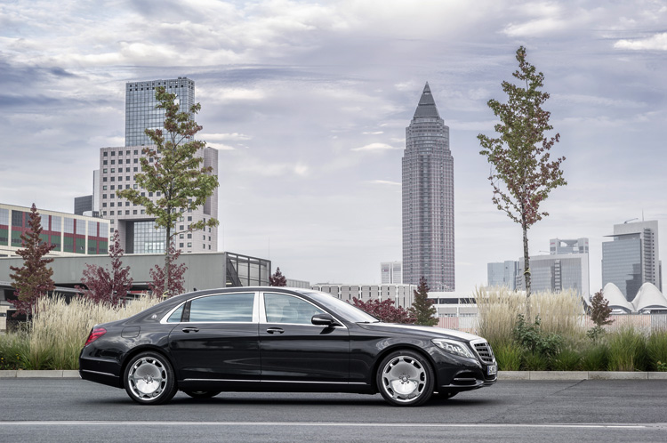 Cặp đôi Mercedes-Maybach S 400 và S 500