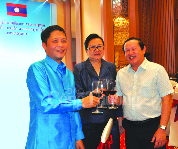 Hợp tác phát triển ngành Công Thương  Việt Nam - Lào: Thống nhất mục tiêu, hợp tác bền vững
