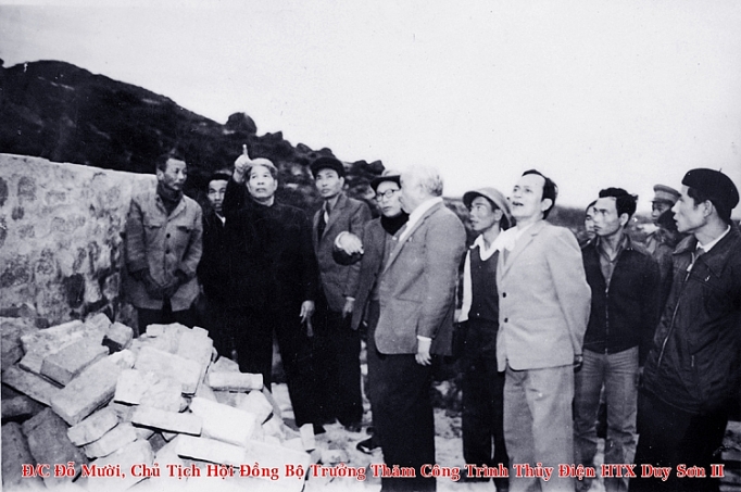 dong chi do muoi nha lanh dao tai nang tong bi thu kien dinh sang tao trong su nghiep doi moi