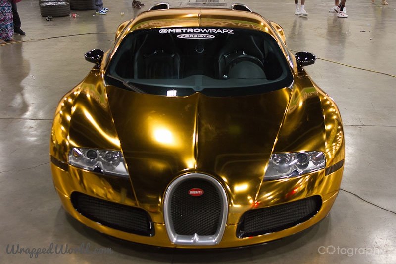 Một chiếc Bugatti Veyron được chủ nhân mạ vàng 24K sang trọng