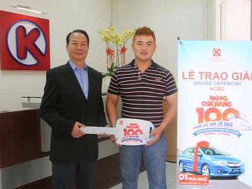 Circle K Việt Nam trao xe hơi Honda City cho khách hàng may mắn