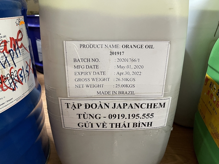 Triệt phá cơ sở sản xuất nước giặt giả mạo nhãn hiệu