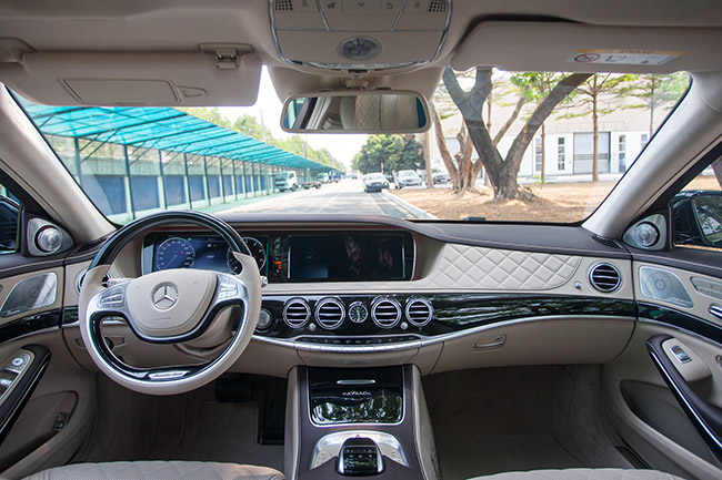 Việt Nam mua 20% xe Mercedes-Maybach của thế giới