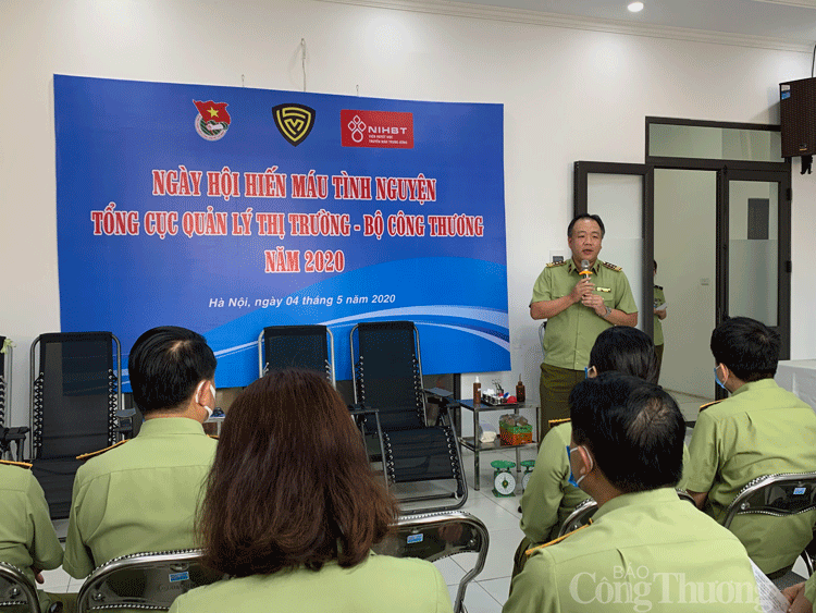 ngay hoi hien mau tinh nguyen cua luc luong quan ly thi truong