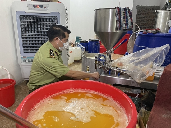 phat hien xuong san xuat my pham co dau hieu gia mao nhieu nhan hieu