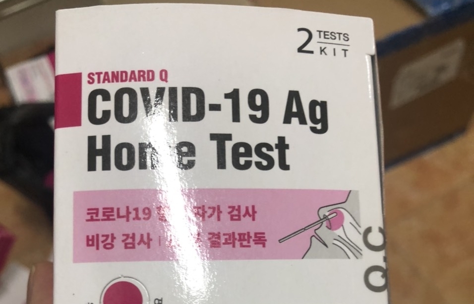 Phạt 60 triệu đồng với đối tượng nhập lậu 400 hộp test nhanh Covid-19