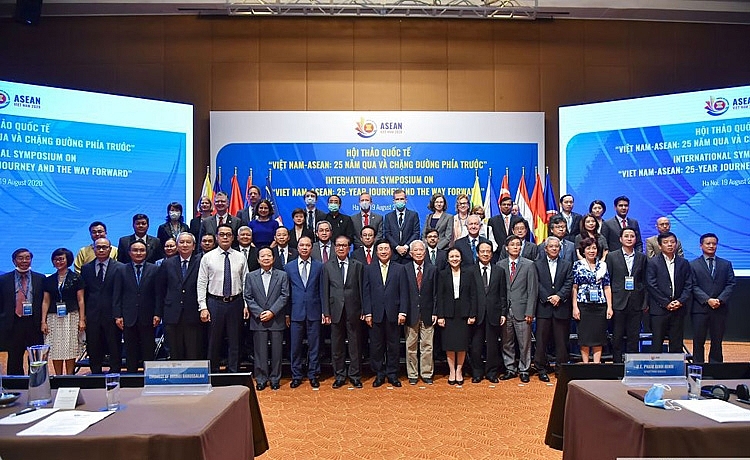 ASEAN luôn là trụ cột quan trọng trong chính sách đối ngoại của Việt Nam