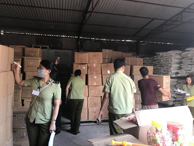 bat giu so luong khung banh keo do choi trung thu nhap lau