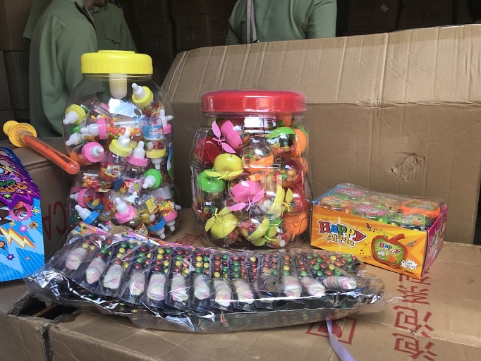 bat giu so luong khung banh keo do choi trung thu nhap lau