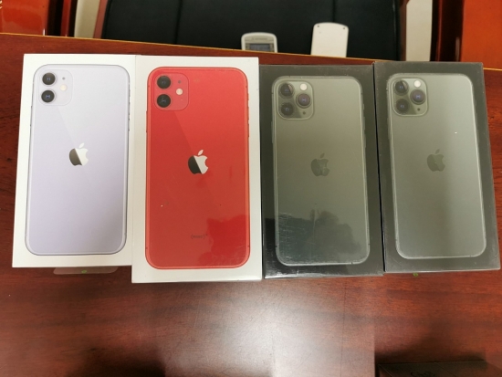 TP. Hồ Chí Minh: Thu giữ 50 điện thoại iPhone “lậu” tại căn hộ chung cư