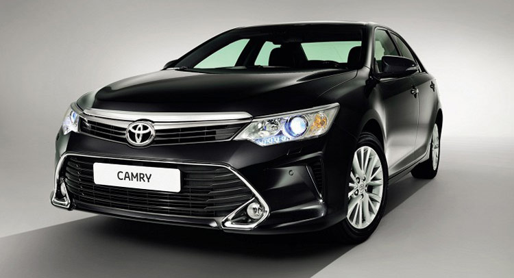 Toyota Camry mới ra mắt trước Tết Nguyên đán