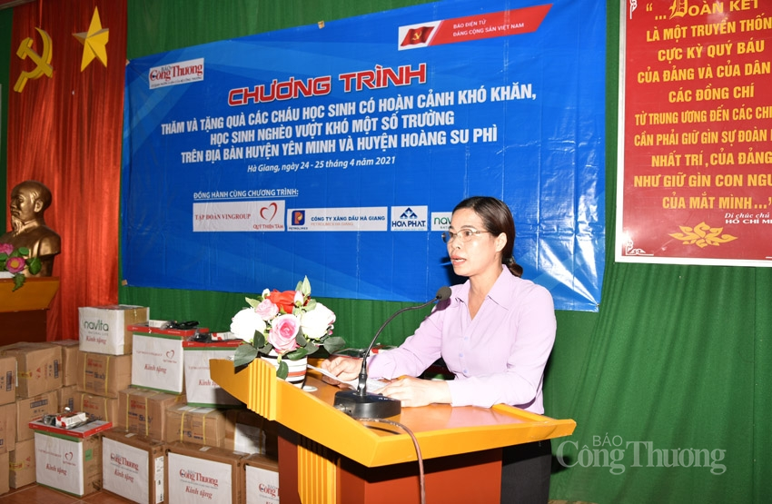 “Nối nhịp” yêu thương đến học sinh nghèo vượt khó tại Hà Giang “Nối nhịp” yêu thương đến học sinh nghèo vượt khó tại Hà Giang