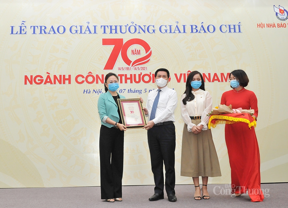 Giải Báo chí 70 năm ngành Công Thương: Tôn vinh 41 nhóm tác giả, tác phẩm