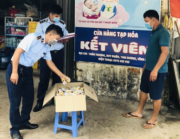 Vĩnh Phúc: Tạm giữ lô bánh trung thu nhập lậu