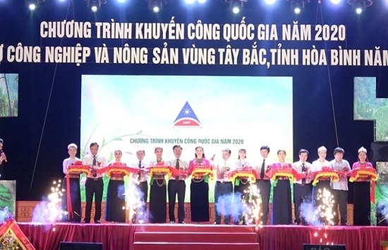 Khai mạc Hội chợ công nghiệp và nông sản vùng Tây Bắc, tỉnh Hoà Bình năm 2020