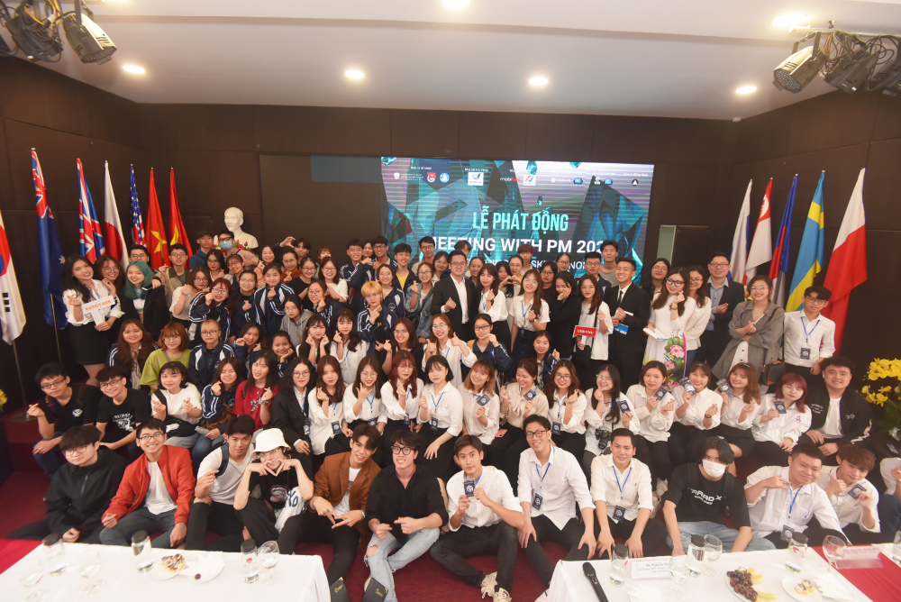 Meeting with PM 2021: Sân chơi lý thú về kinh tế chính trị cho sinh viên