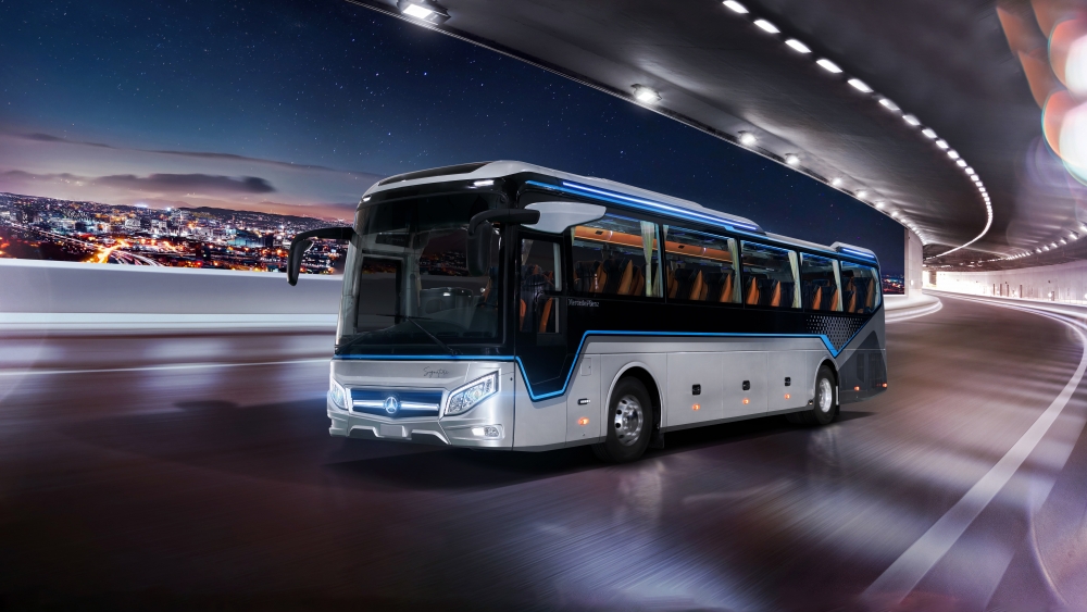 THACO AUTO hợp tác chiến lược với DAIMLER BUS và ra mắt xe bus cao cấp Mercedes-Benz