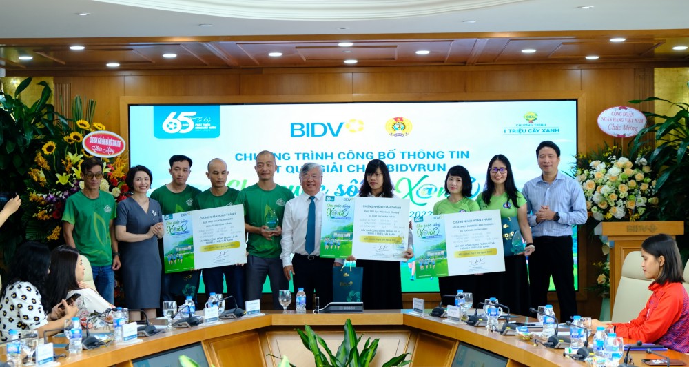 Giải chạy thiện nguyện "BIDVRUN - Cho cuộc sống Xanh 2022"