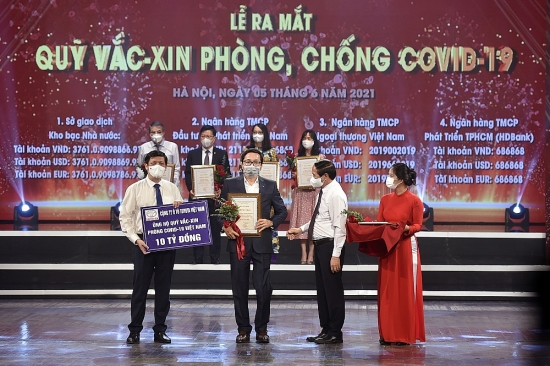 toyota viet nam ung ho 10 ty dong cho quy vacxin phong covid19